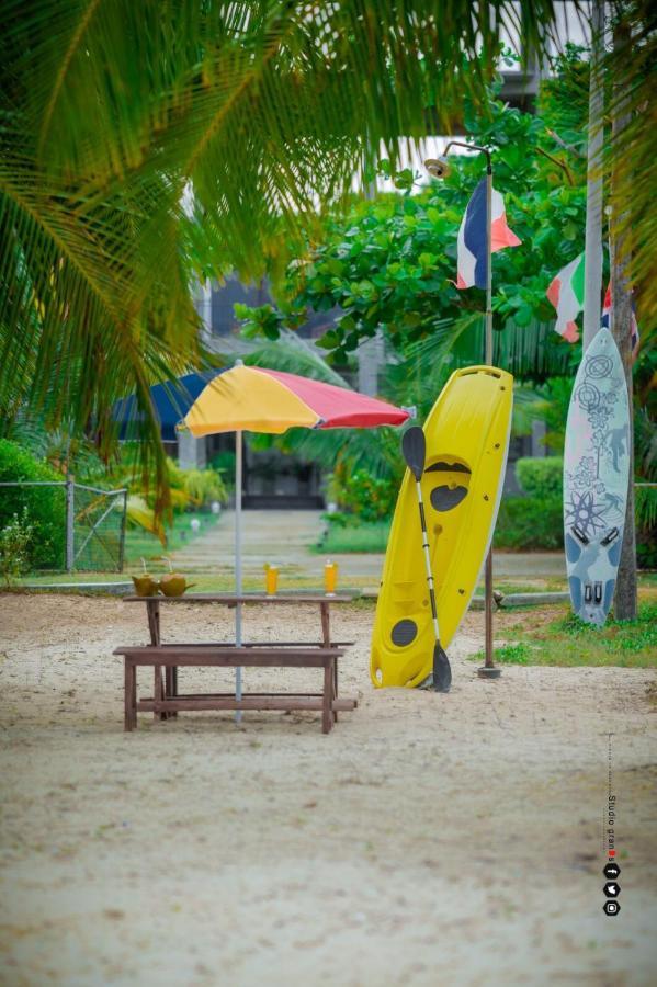 Aqua Marine Beach Hotel Kalkudah  Exteriör bild