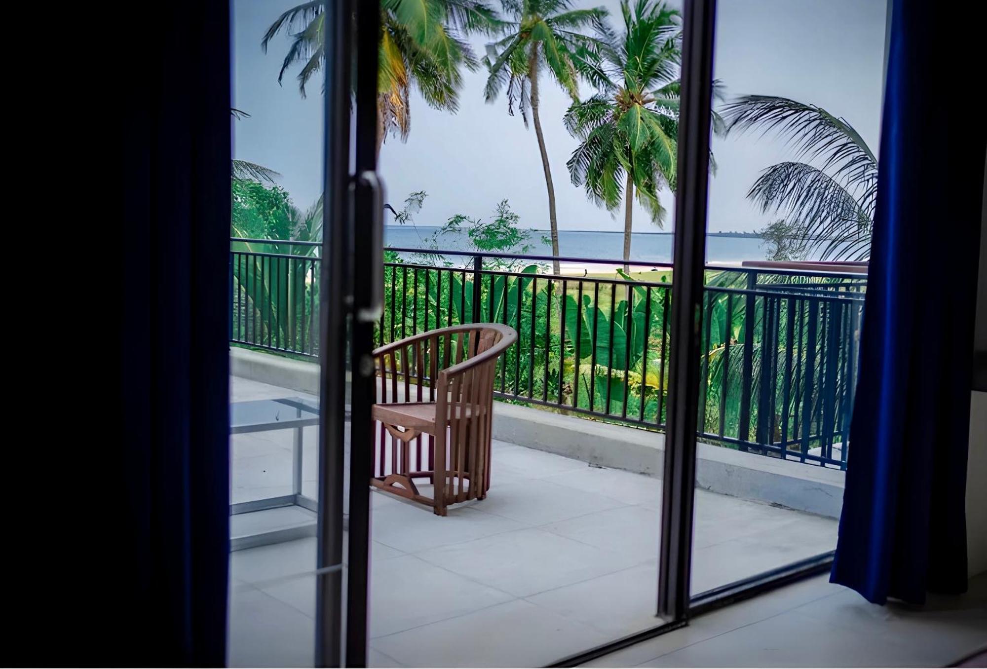 Aqua Marine Beach Hotel Kalkudah  Exteriör bild